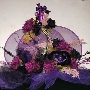 Elegant Halloween decor splatter guard pumpkin